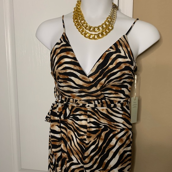 NWT Leopard Jumpsuit Size Large - Picture 7 of 8